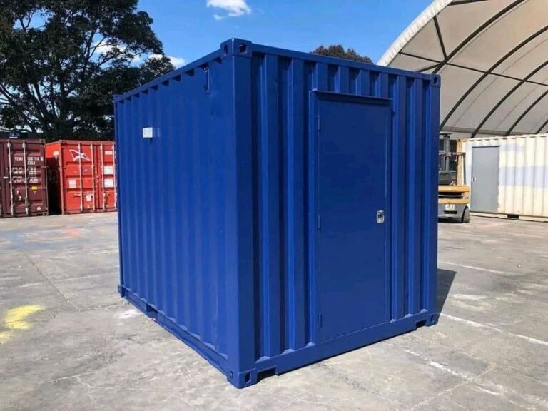 Available Containers 10ft storage container r12,000