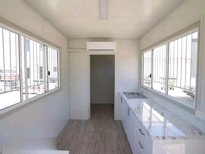 Available Containers 20ft private office with tiolet r53,000