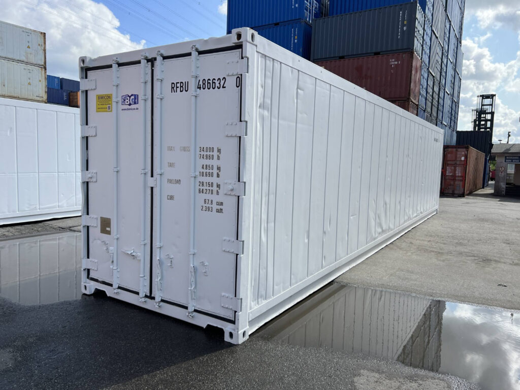 Available Containers 40ft refrigerated container r76,000